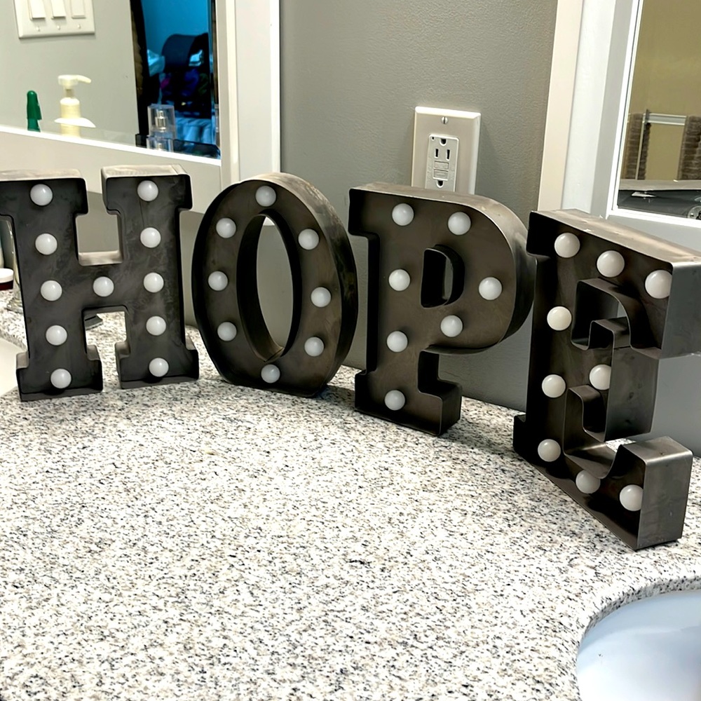 Hope Light Up Wall Decor